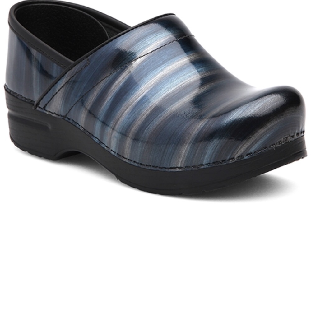 dansko professional clog silver/blue stripe